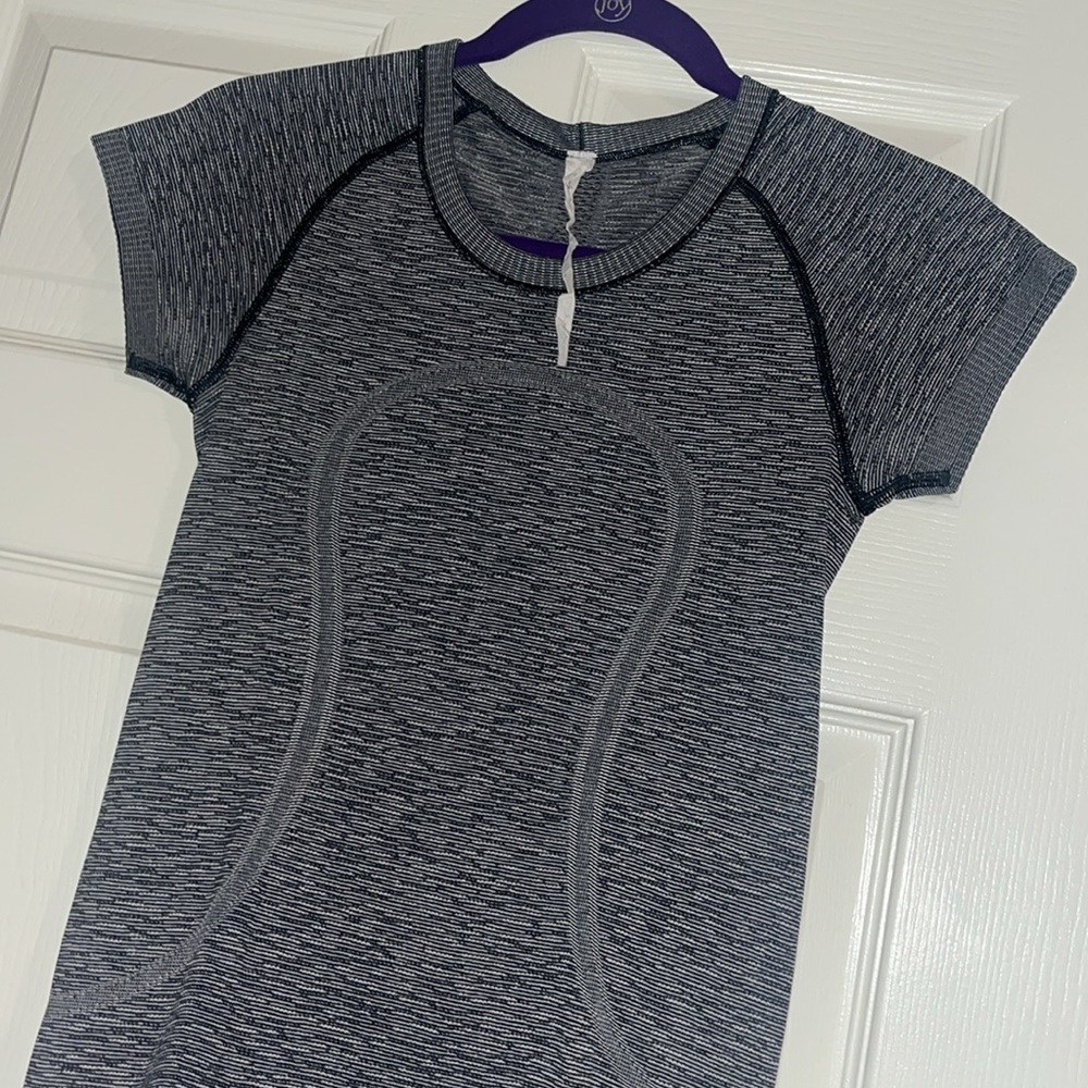 Lululemon swiftly tech short sleeve shirt